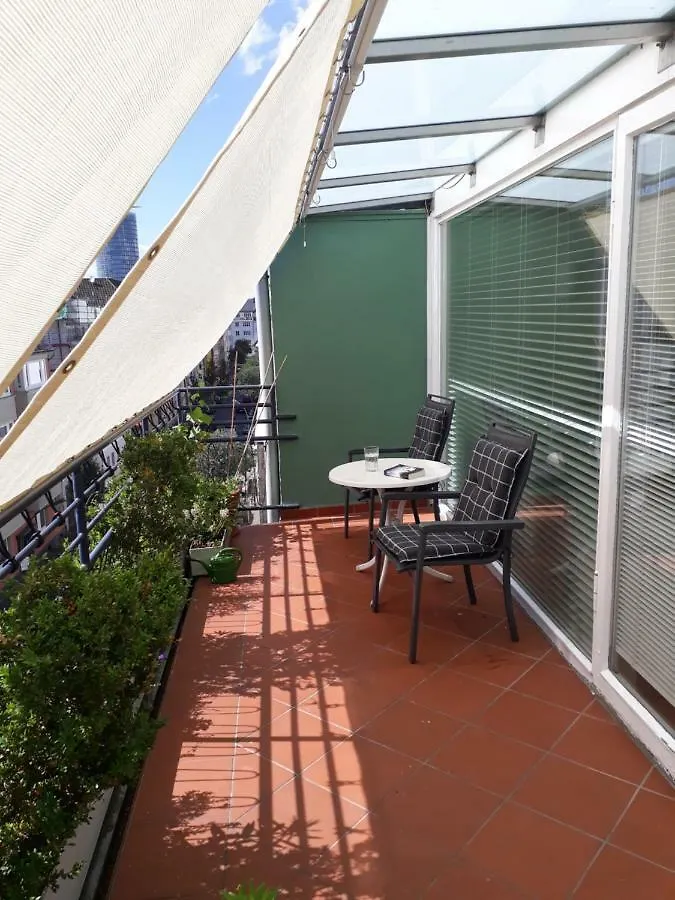 Apartment Modernes, Sonniges Appartement Im Herzen Von Duesseldorf